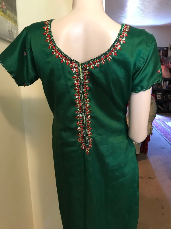 Vintage Stunning Green Silk Embellished Red Green… - image 4