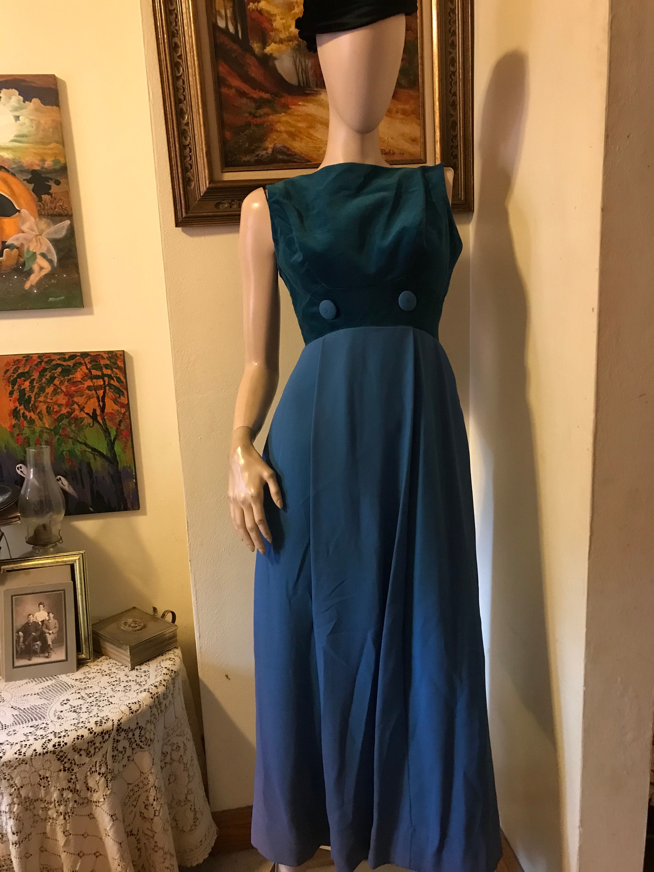 Vintage 1960s Aqua Blue Alyce Designs High Neck Formal Dress. 