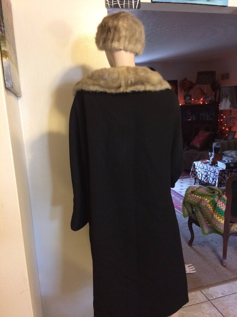 Vintage 50s Black Cashmere Wool Silver Grey Mink Matching Beret Ladies Swing Coat Size Medium Large
