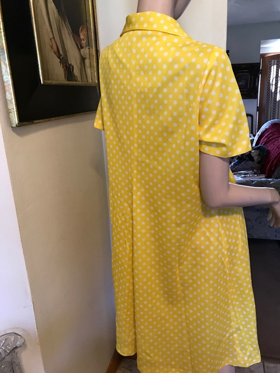 VINTAGE 1970s MOD Bold Yellow and White Polka Dot… - image 2