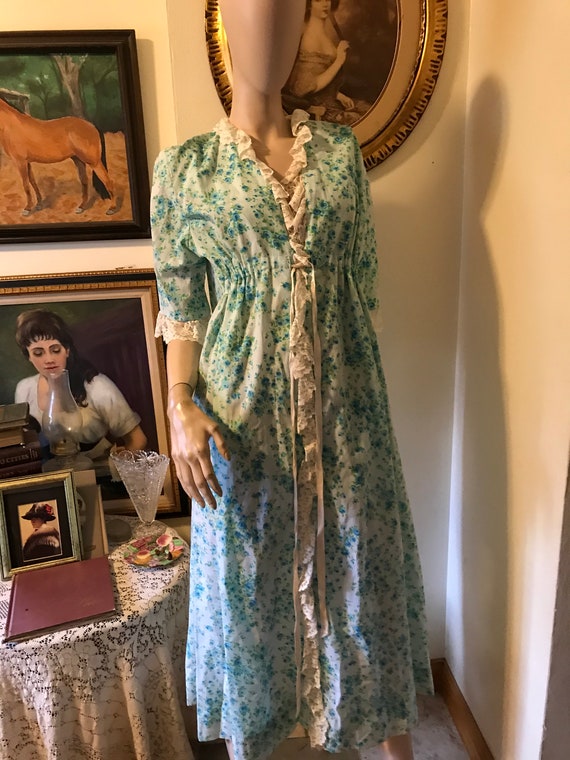 Vintage 60s Blue Green Romantic Floral Cotton Lace