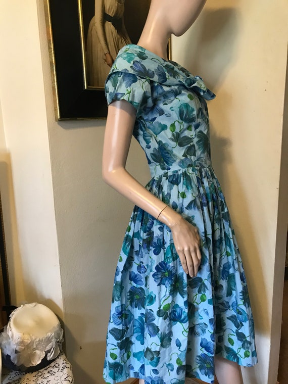 Vintage 50s Darling Blue Floral Cotton Full Skirt… - image 1