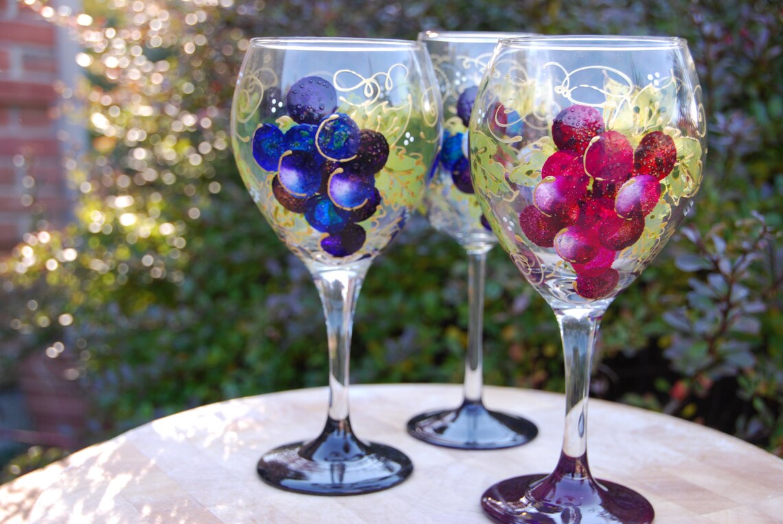 Big Grape Hand Painted Wine Glasses set of 4 Etsy