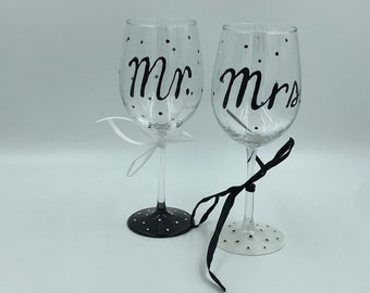 Custom Wedding Glass Set (2)