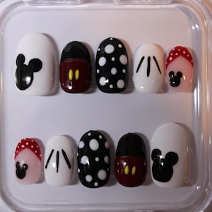 Disney Mickey gel press on nails
