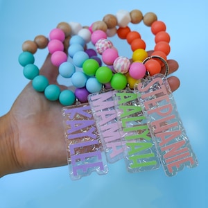Personalized Beaded Wristlet - Affordable Gift - Personalized Keychain Bracelet - Custom Acrylic Name Tag - Perfect Gift