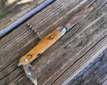 Navaja plegable Nontron de segunda mano: mango pirograbado, multiherramienta fabricada en Francia