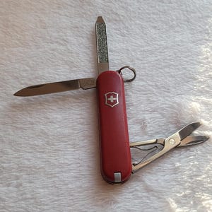 Gebrauchtes Schweizer Taschenmesser Victorinox 58 mm Classic SD Red