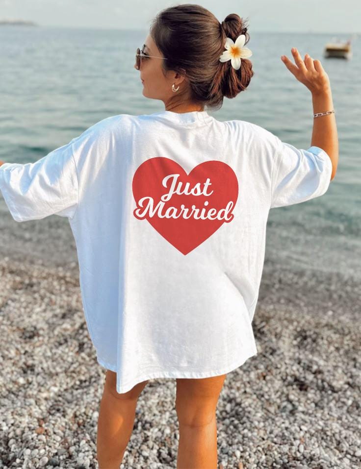 Just Married Red Heart T-Shirt - Bride Gift, Newlywed Shirt, Wedding Day Tee, Honeymoon Outfit, Romantic Bridal Shower Gift, Mr and Mrs Tees