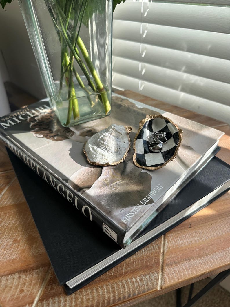 Checkered Shell Black & White Checkered Oyster Shell Trinket Dish, Oyster Shell Ring ...