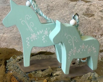 Swedish Dala Horse Ornaments, Scandinavian Gifts, Swedish Folk Art, Swedish Gifts, Dala Horse Wood, Swedish Christmas