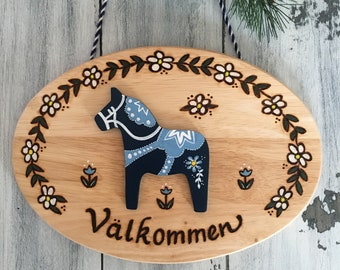 Swedish Welcome Sign, Dala Horse, Swedish Sign, Swedish Gifts, Swedish Decor, Välkommen Sign, Gift for Swedish Friend, Swedish Family sign