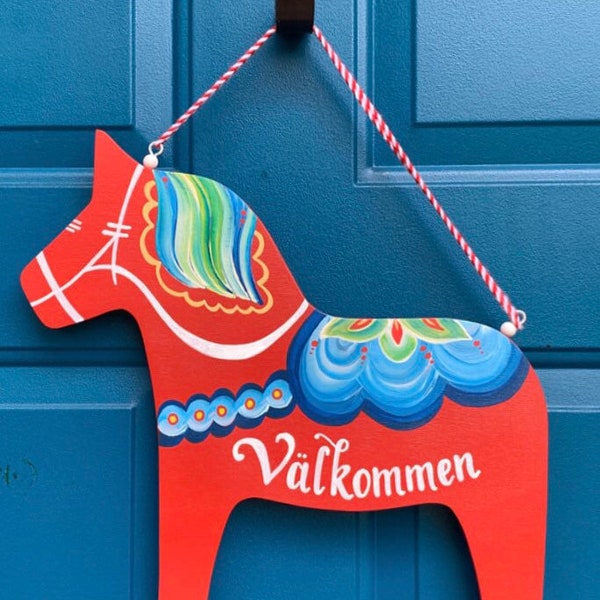 Panneau cheval de Dala, cadeau pour suédois, panneau de bienvenue suédois, cadeaux suédois, Suède, décoration scandinave, panneau suédois, panneau Valkommen, panneau Dala