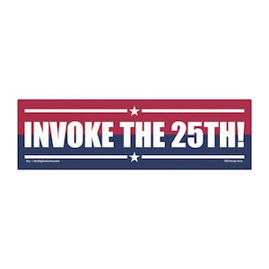 Puede incluir: Una pegatina rectangular con un fondo a rayas rojas y azules. El texto blanco dice "INVOKE THE 25TH!" con dos estrellas blancas. El nombre de la tienda Etsy es visible en la parte inferior.