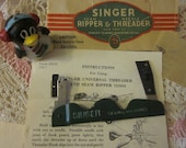Vintage Singer Universal Needle Threader Seam Ripper Original Packaging Scarce Item