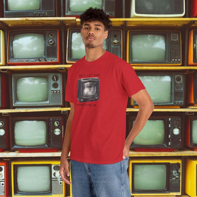 Retro TV Graphic Tee, 80s Nostalgia, Unisex Streetwear image 10