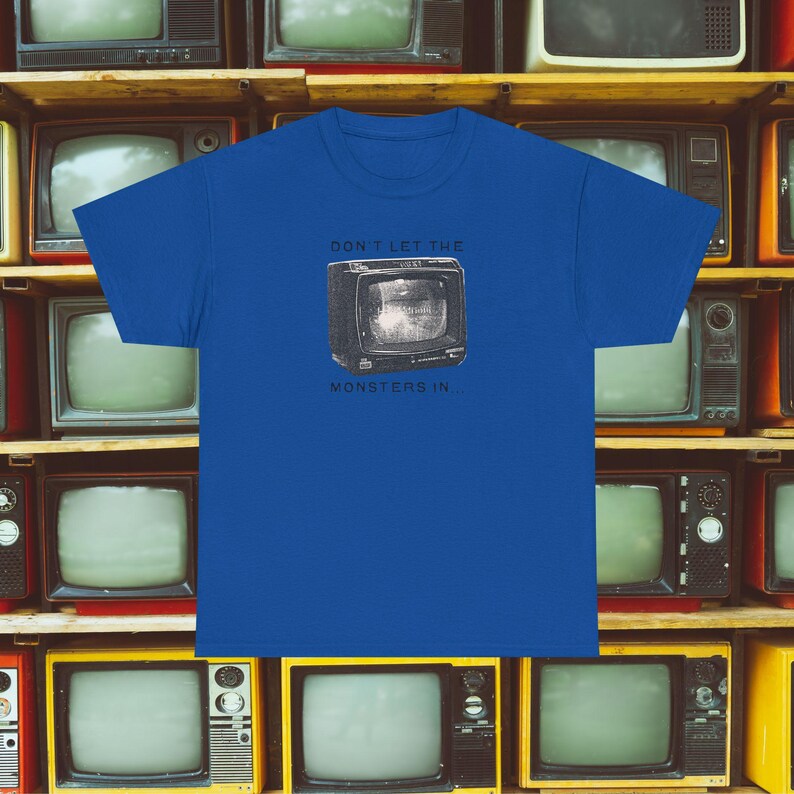 Retro TV Graphic Tee, 80s Nostalgia, Unisex Streetwear image 8
