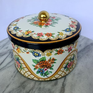 Vintage Daher Floral Tin, The Tin Box Company Long Island City, Round Metal Container with Gold Knob Lid, Made in England, Retro Kitchen