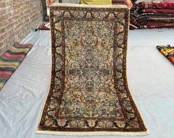 Alfombra caucásica vintage de 3' x 5' de inspiración turca / Lana anudada a mano, medallón, pieza de colección rara, decoración tribal nómada, alfombra de estilo rústico.