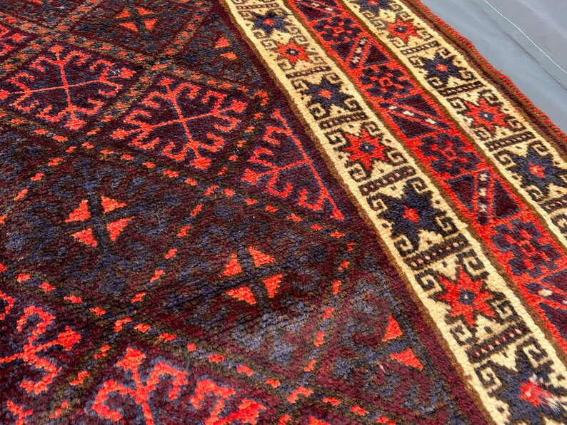 Tapis tribal afghan ancien 178 x 244 cm | Tapis en laine Baloutche fait main des années 1940 | Motif Boukhara turkmène | Grand tapis pour salon ou chambre image 6