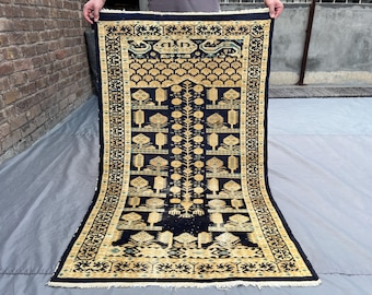 Alfombra caucásica antigua de 90 x 150 cm, anudada a mano, de los años 20, de pelo corto, con medallón descolorido, alfombra rara y desgastada, alfombra infantil con acento tribal de coleccionista.