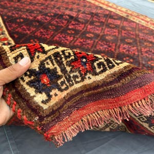 Tapis tribal afghan ancien 178 x 244 cm | Tapis en laine Baloutche fait main des années 1940 | Motif Boukhara turkmène | Grand tapis pour salon ou chambre image 10