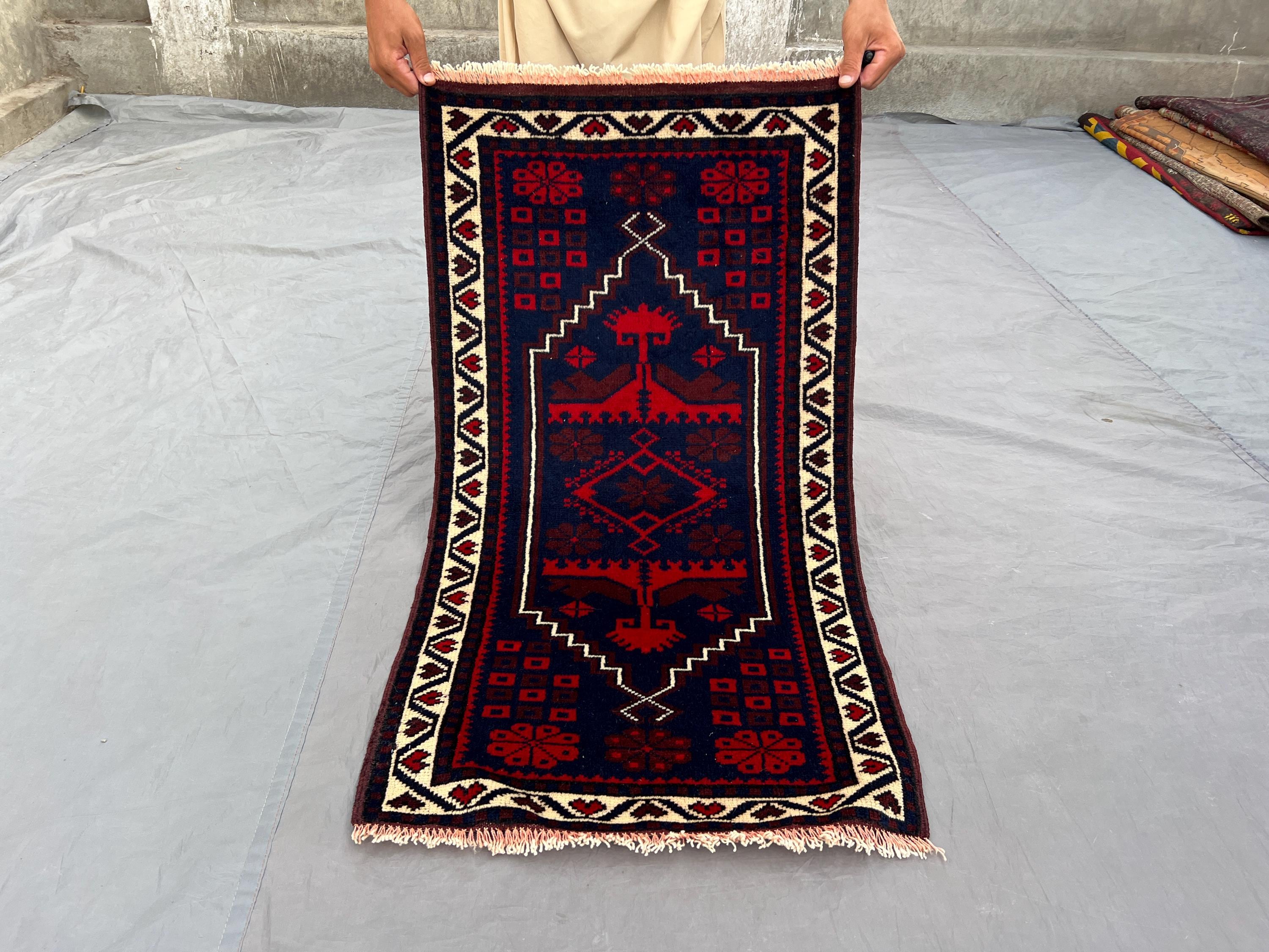 2 x 4 ヴィンテージ トルコ製手織りラグ、ソフトウール製小型