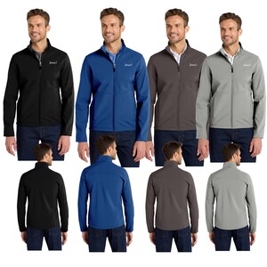 Peut inclure: Vestes softshell noires, bleues, grises et anthracite. Chaque veste a une fermeture éclair complète, un col montant et le texte brodé "James C" sur la poitrine. Les vestes sont présentées de face et de dos.