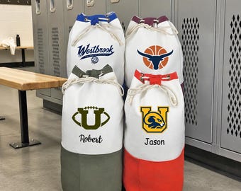 Bolsa de lavandería de lona personalizada, cesto de ropa para dormitorio con logo de equipo personalizado, bolsa de viaje para gimnasio con cordón, regalo de graduación universitaria