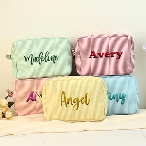 Seersucker Makeup Bag,Women&#39;s Embroidered Toiletry Bag,Beaty Makeup Bag,Personalized Travel Bag,Monogrammed Toiletry Bag,Bridesmaid Gift