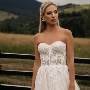 Glamour A-Line Wedding Dress: Off-Shoulder Lace Bridal Gown