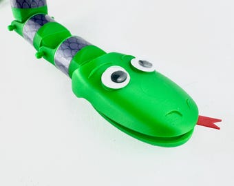 トイ・ストーリー（1995年）のスネークのおもちゃの1:1スケール