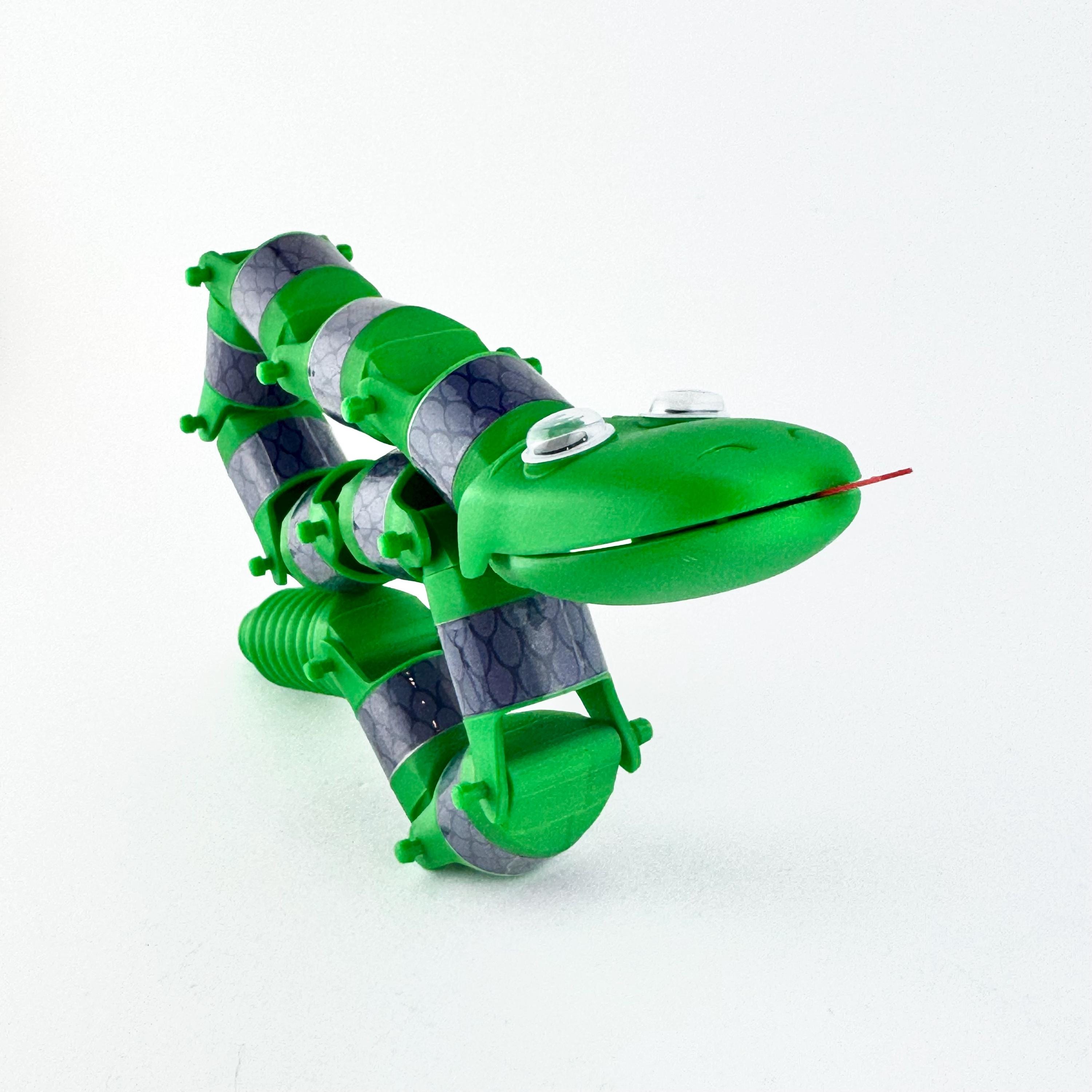 トイ・ストーリー（1995年）のスネークのおもちゃの1:1スケール