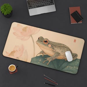 Frog Mousepad: Vibrant Desk Mat, Gaming Keyboard Mat