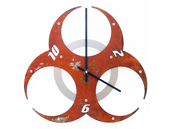 Biohazard II Unusual Wall Clock / Walking Dead Horror Zombie Half Life / Steampunk Metal Art Rustic Home Decor / Medical Biochemistry Scary
