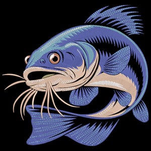 Może przedstawiać: Haftowany sum z dużym pyskiem i wąsami w odcieniach niebieskiego i beżowego. Ryba pływa z podwiniętym ogonem.