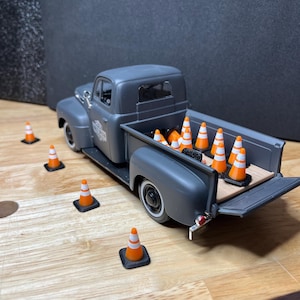 1/24 Scale Traffic Cone (30pcs)