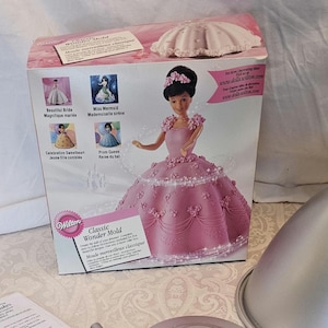 wilton classic wonder mold doll dress Cake Pan Birthday cake