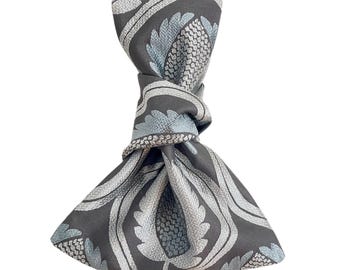 Japanese Knot Bag, handmade wristlet, gray and silver modern leaf print