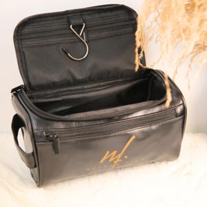 Trousse de toilette personnalisée pour homme - Nom personnalisé Dopp Kit, cadeau garçon d'honneur, sac de voyage en cuir végétalien pour homme, cadeau de Noël monogramme anniversaire