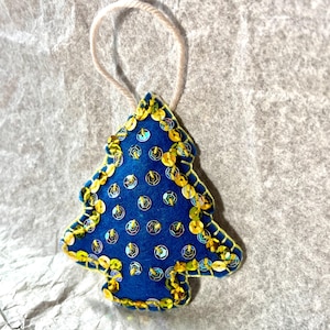 Handmade Blue Felt Christmas Tree Ornament with Sequins – Unique Holiday Decor