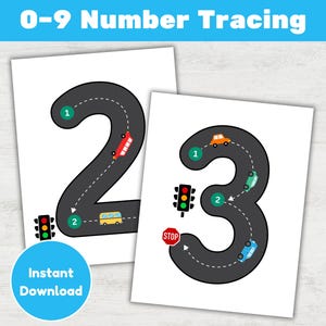 Op de afbeelding: Twee werkbladen voor het overtrekken van de cijfers 2 en 3. Elk cijfer is een weg met auto's, verkeerslichten en een stopbord. De tekst "0-9 Number Tracing" staat bovenaan en "Instant Download" staat op een blauwe cirkel.