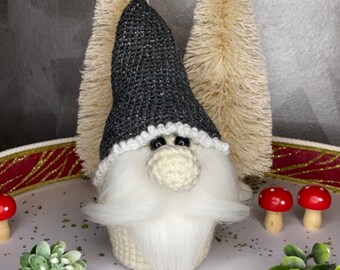 Crochet Gnome Amigurumi Pattern – Nordic Christmas Ornament (PDF Download)