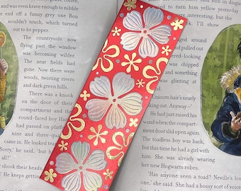 Handmade Bookmark, Floral pattern, Holographic Mother-of-Pearl Style, Gift for Readers