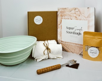 Easy Sourdough Starter Box (beginner-friendly): Essential Sourdough Tools,  Organic Starter, 2 Modules of Video Lessons, & 38 Page Guide