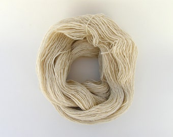 Natural White Wool Warp Yarn for Hand Looms, Navajo Weaving Warp, 4oz skein