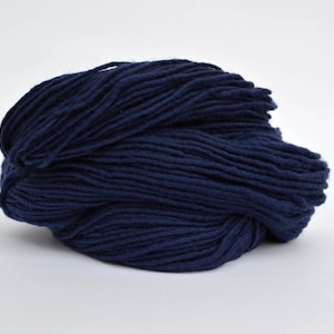 Navy Blue Weaving Yarn, Navajo Weaving Yarn, Wool Yarn, 4oz skein