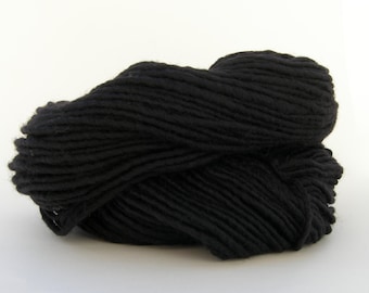 Black Weaving Yarn, Navajo Weaving Yarn, Wool Yarn, 4oz skein
