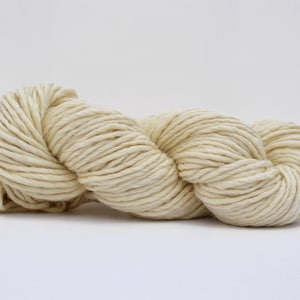 Undyed Wool Yarn Super Bulky Knitting Yarn - Dyeable Wool Yarn