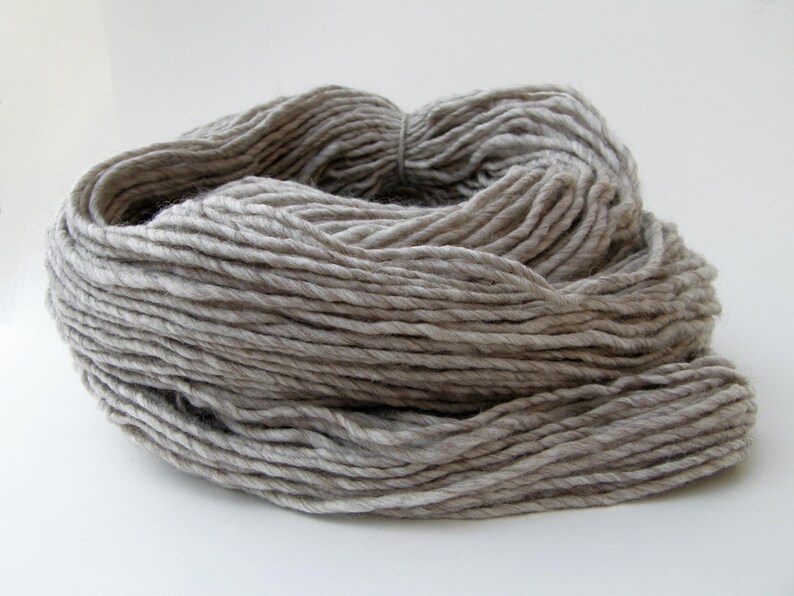 Light Gray Weaving Yarn, Navajo Weaving Yarn, Grey Wool Yarn, 4oz skein image 1